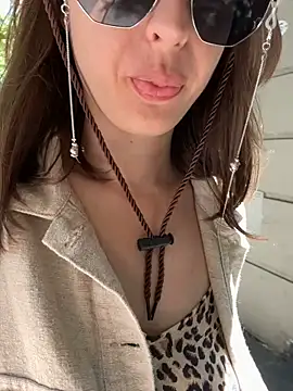 M1lfa online show from 12.10.24