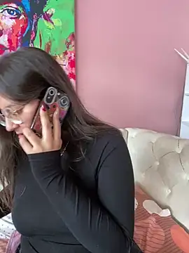 Snapshot of PoliBenett_ chatting on 12.18.24 PoliBenett  online show from 12.18.24