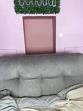 Snapshot of PoliBenett_ chatting on 02.18.25 PoliBenett  online show from 02.18.25