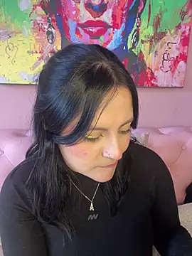 Snapshot of PoliBenett_ chatting on 02.19.25 PoliBenett  online show from 02.19.25