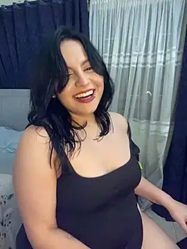 Snapshot of PoliBenett_ chatting on 03.02.25 PoliBenett  online show from 03.02.25