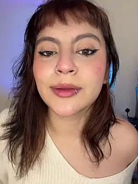 Snapshot of PoliBenett_ chatting on 09.17.25 PoliBenett  online show from 09.17.25