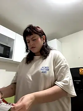 Snapshot of PoliBenett_ chatting on 10.19.25 PoliBenett  online show from 10.19.25