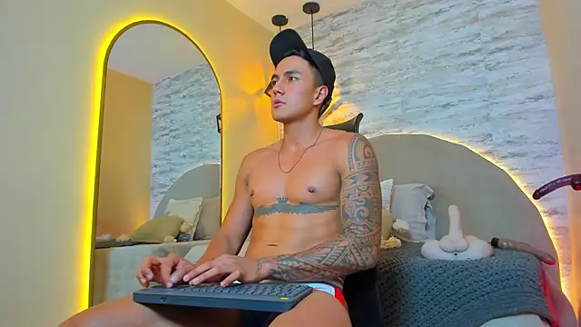 Aron Bolt online show from 11.21.25