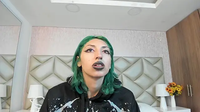 Im gaia online show from 09.22.25