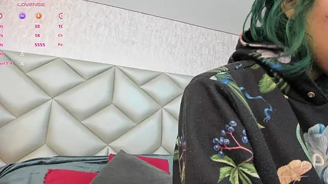 Im gaia online show from 11.18.25