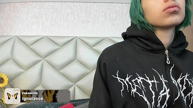 Im gaia online show from 11.23.25