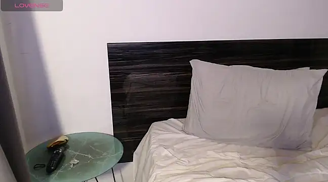 Snapshot of FaustoCock chatting on 02.08.25 FaustoCock online show from 02.08.25