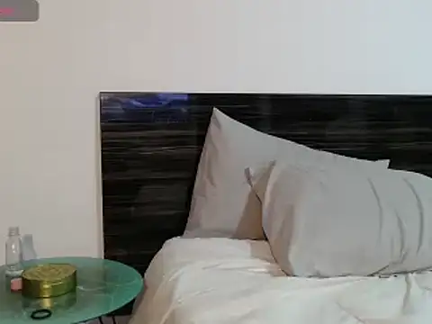 Snapshot of FaustoCock chatting on 02.15.25 FaustoCock online show from 02.15.25