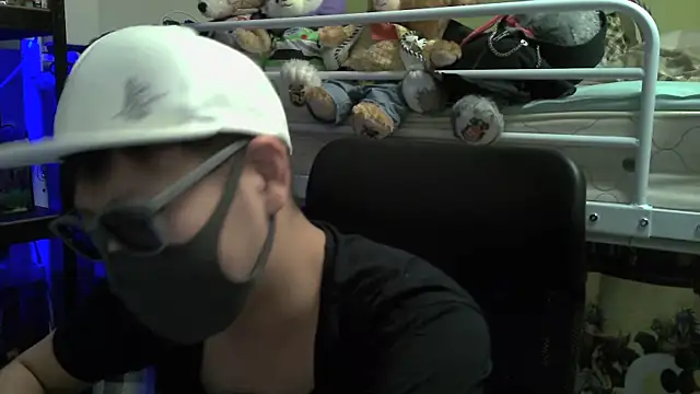 Owl1216 online show from 12.12.24