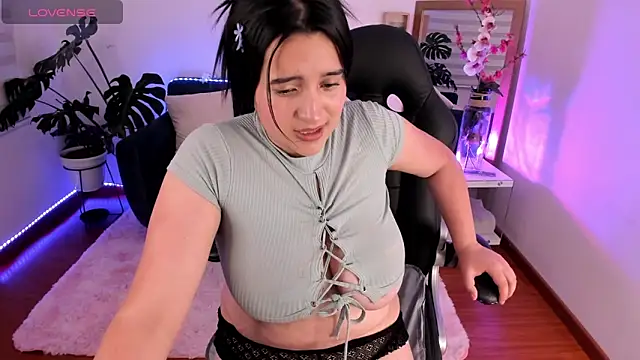 Pamela cheverry online show from 02.06.25