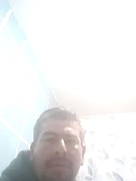 arongomez125 online show from 12.22.25