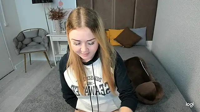 BettyBloom69 online show from 10.31.25