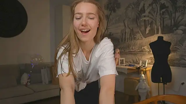 solar bella online show from 01.04.25