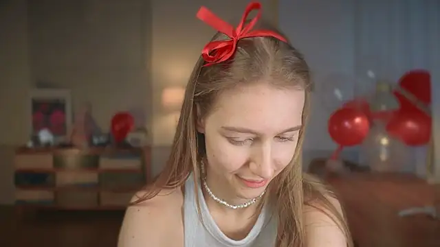 solar bella online show from 02.15.25