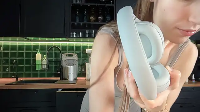 solar bella online show from 02.20.26