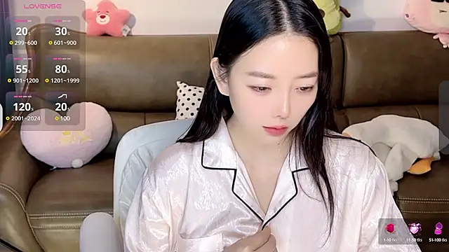 Yilin1999 online show from 01.18.25