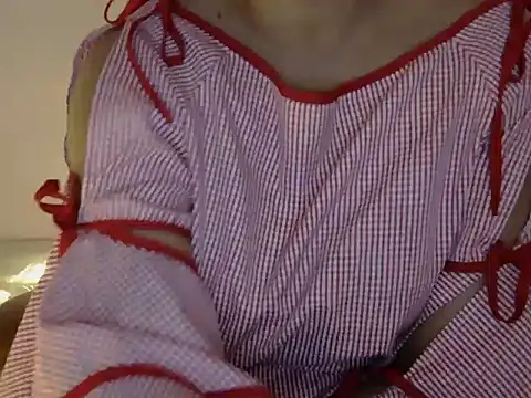 Snapshot of diva-22 chatting on 12.13.24 diva-22 online show from 12.13.24