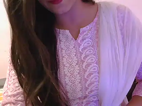 Snapshot of diva-22 chatting on 02.24.25 diva-22 online show from 02.24.25