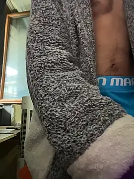 Snapshot of pxrnsenpaii chatting on 10.31.25 pxrnsenpaii online show from 10.31.25