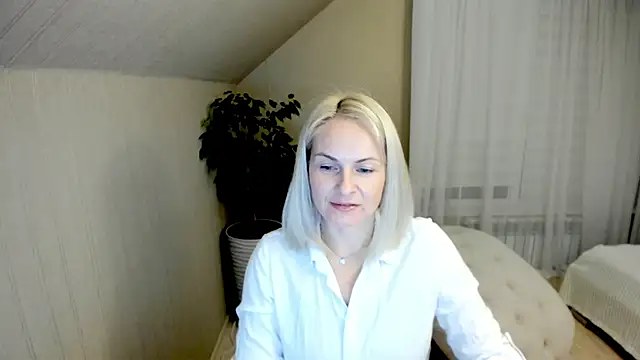 Snapshot of Alicee_Gracee chatting on 12.07.24 Alicee Gracee online show from 12.07.24