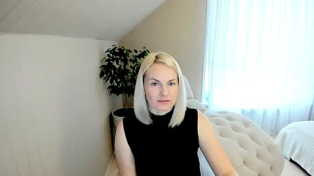 Snapshot of Alicee_Gracee chatting on 12.09.24 Alicee Gracee online show from 12.09.24