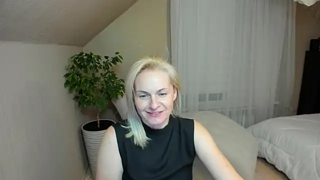 Snapshot of Alicee_Gracee chatting on 01.06.25 Alicee Gracee online show from 01.06.25