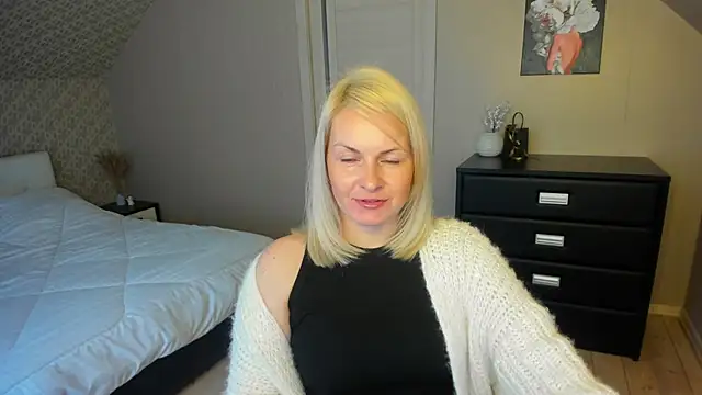 Alicee Gracee online show from 11.28.25