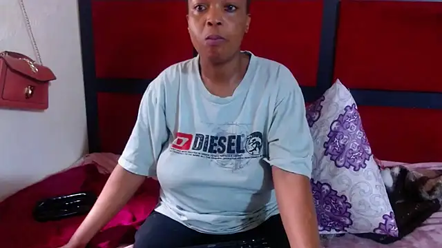 MaximTease24 online show from 12.14.25