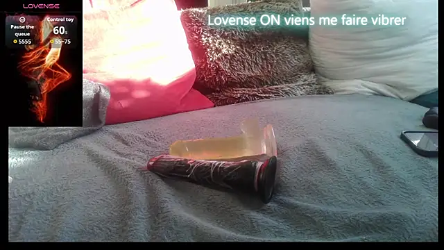 Snapshot of thoma87a chatting on 10.24.25 thoma87a online show from 10.24.25