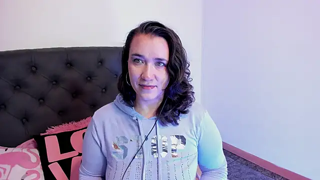 kyoakane online show from 03.15.25