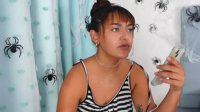 AshiaEkta1 online show from 11.18.25