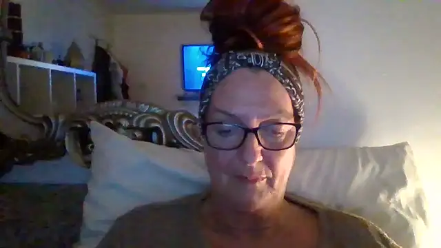 Snapshot of Tillieuk chatting on 01.14.25 Tillieuk online show from 01.14.25