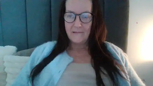 Tillieuk online show from 05.11.26