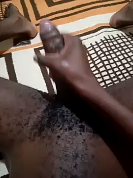 Snapshot of FuckMeNice24 chatting on 12.17.24 FuckMeNice24 online show from 12.17.24