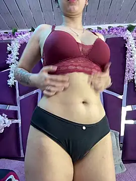Snapshot of Lucy_Anall_ chatting on 06.17.26 Lucy Anall online show from 06.17.26