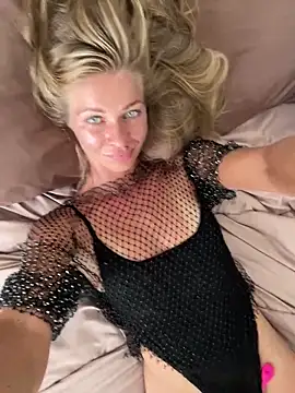 -OliWow- online show from 02.08.26