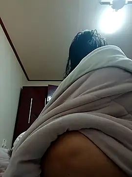 Snapshot of hello098712 chatting on 02.10.25 hello098712 online show from 02.10.25