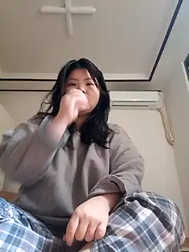 Snapshot of hello098712 chatting on 02.28.25 hello098712 online show from 02.28.25