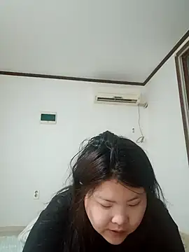 Snapshot of hello098712 chatting on 03.22.25 hello098712 online show from 03.22.25