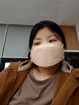 Snapshot of hello098712 chatting on 10.20.25 hello098712 online show from 10.20.25