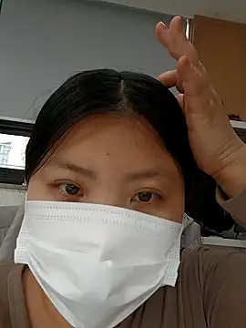 Snapshot of hello098712 chatting on 11.24.25 hello098712 online show from 11.24.25