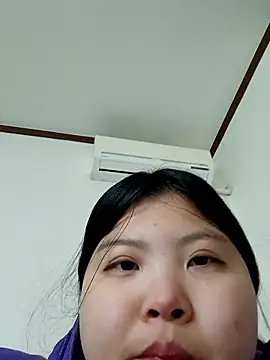 Snapshot of hello098712 chatting on 12.05.25 hello098712 online show from 12.05.25