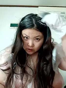 Snapshot of hello098712 chatting on 12.14.25 hello098712 online show from 12.14.25