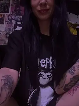 MissMidnightUK online show from 02.12.26