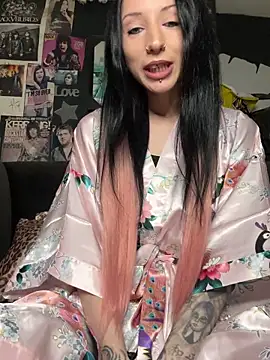 MissMidnightUK online show from 02.21.26