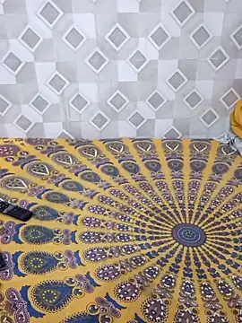 Snapshot of maftel chatting on 12.16.25 maftel online show from 12.16.25