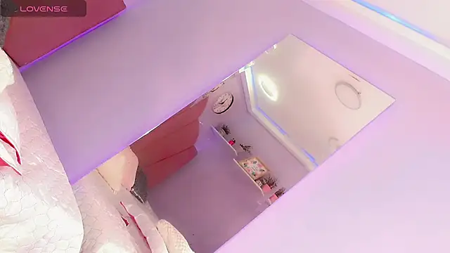 Jadeyourqueen online show from 01.04.25