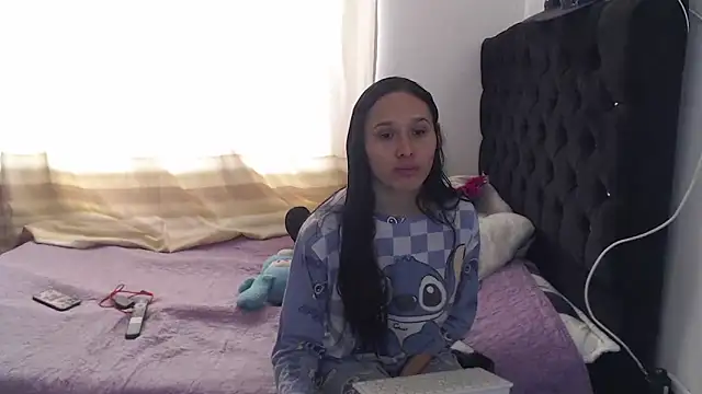 Snapshot of Kitty_and_jake chatting on 11.02.25 Kitty and jake online show from 11.02.25