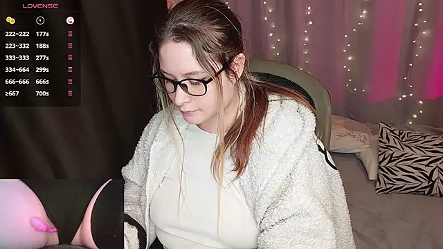 Snapshot of sophie__lee chatting on 01.16.26 sophie lee online show from 01.16.26